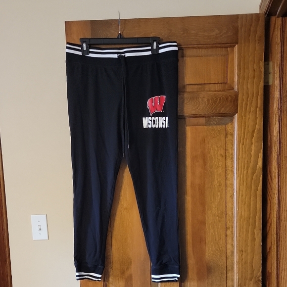 Wisconsin Sweatpants - Picture 1 of 4